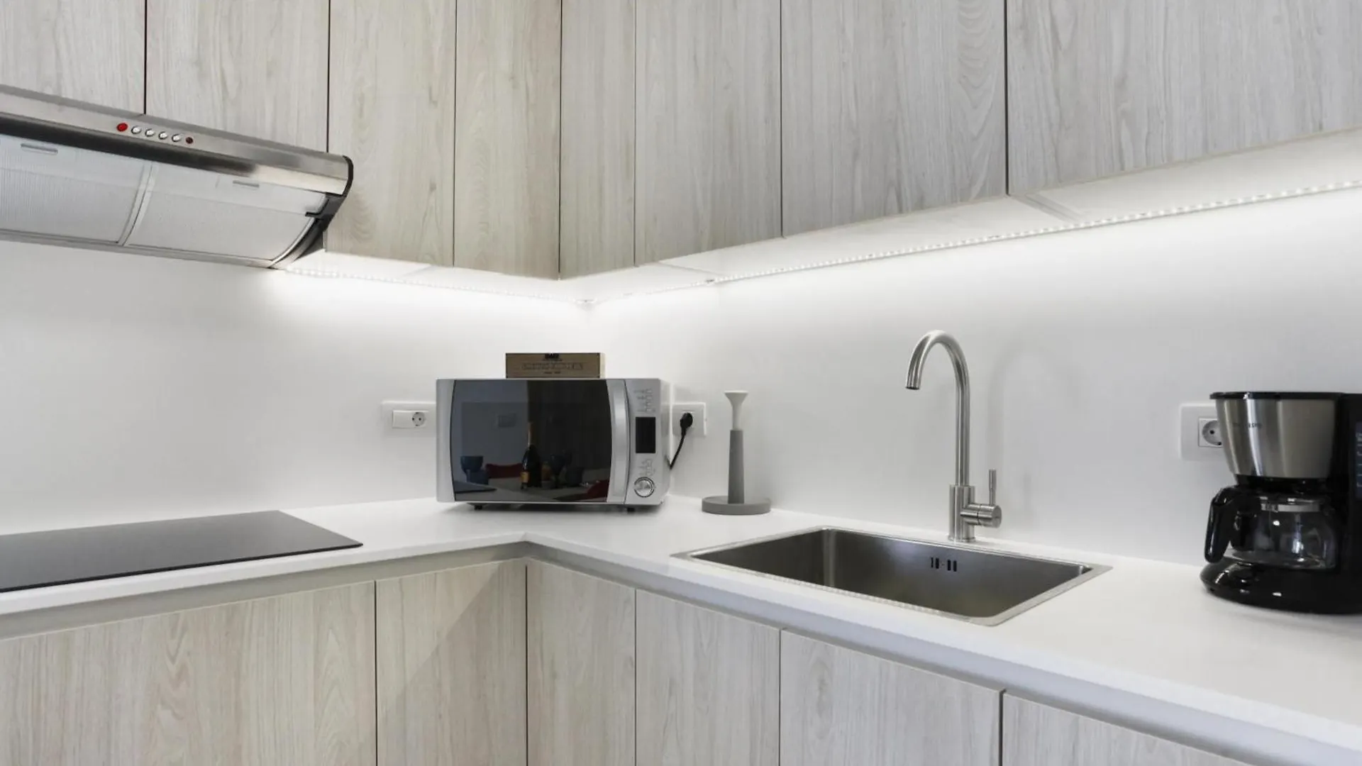 Hermoso Apartamento: Piscina Climatizada, A/C, Wifi - Es-347-47 Apartment Costa Adeje  Spain